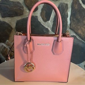 Michael Kors Mercer Medium Leather Messenger Crossbody